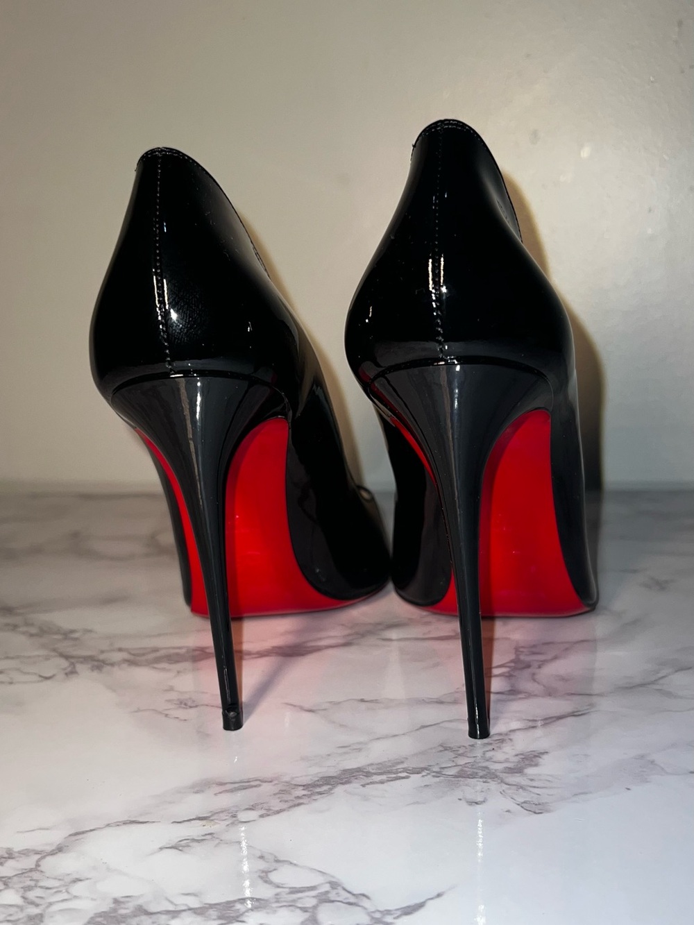 Christian Louboutin Black Hot Chick 100
